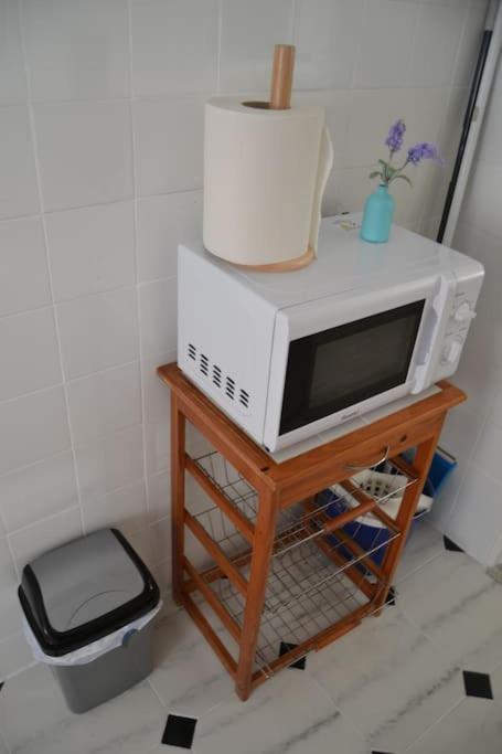 Cozy And Well Connected Apartment セビリア エクステリア 写真